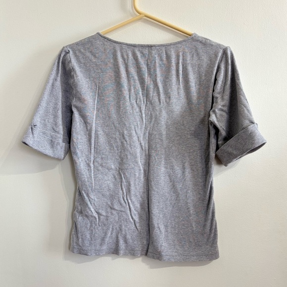 🎉4/30$🎉 Lauren Ralph Lauren Light Grey V-Neck T-Shirt 🩶 - Picture 4 of 4